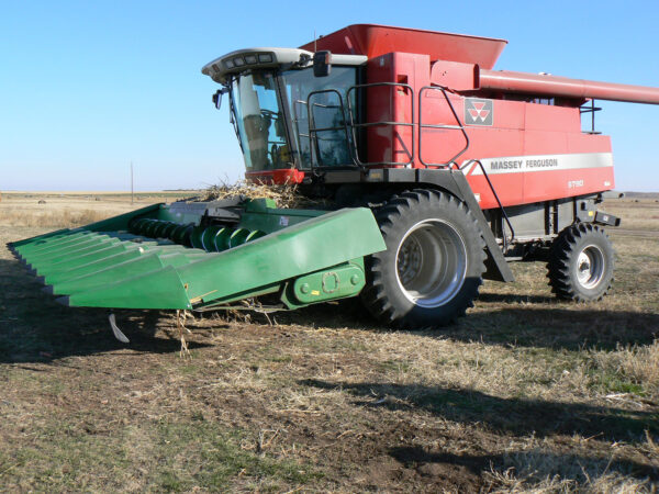 700-0120 Adapter: Challenger/Gleaner/Massey Ferguson Combine to John Deere Header - Image 3
