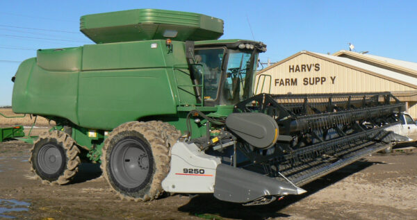 700-9250JD Adapter: John Deere Combine to Gleaner/Massey Ferguson Header - Image 4