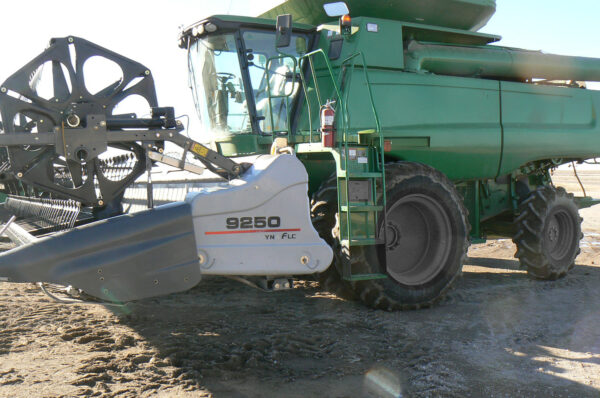 700-9250JD Adapter: John Deere Combine to Gleaner/Massey Ferguson Header