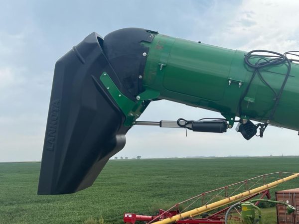 Unloading auger tippy spout for John Deere® combin - Image 4