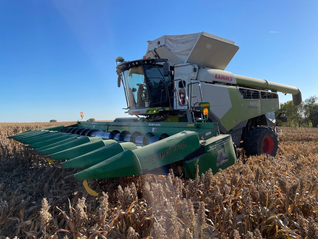 SuperCrop® 12 row 20” Header on John Deere - Goshen, KY