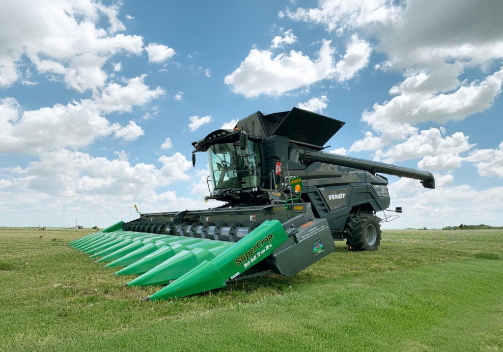 SuperCrop® header on Fendt combine