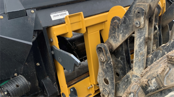 CAT IT 14G Payloader equipped with the Bish Universal Implement Mover