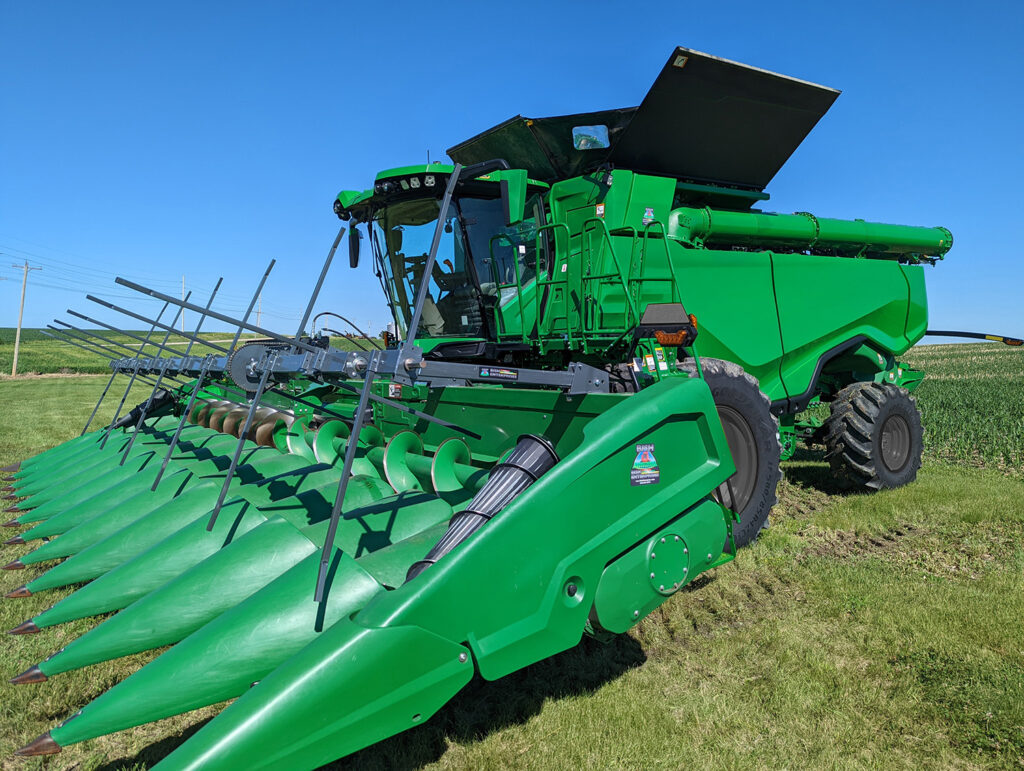 ISO view of Bish Corn Reel for combine headers