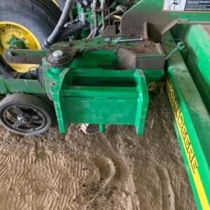 Wing weight bracket kit for John Deere corn planters