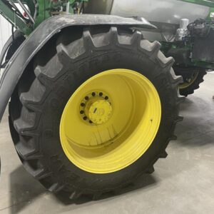 Fender adapter kit for John Deere 4R and 6R sprayers