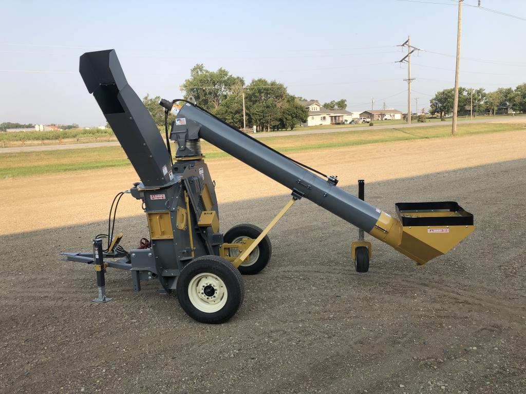 Loading/jump auger for Lankota corn cracker & grinder/blower - Image 5