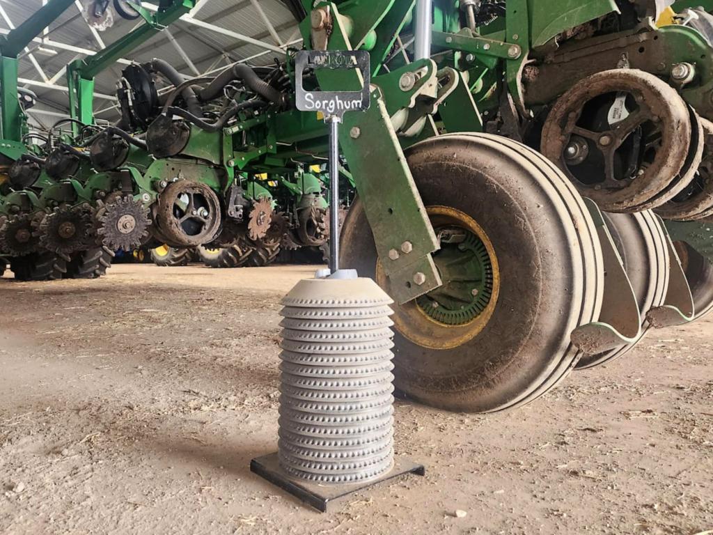 Planter seed disk storage stand - Image 5