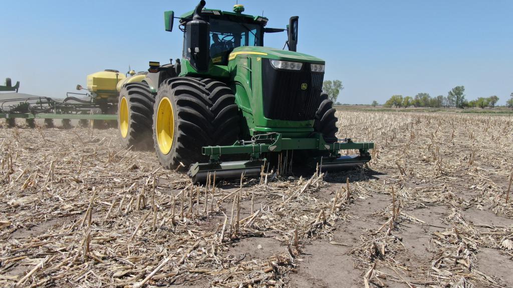 Stalk roller system for 2022+ John Deere® 9R & 9RX Series 4WD tractors with front weights - Image 6