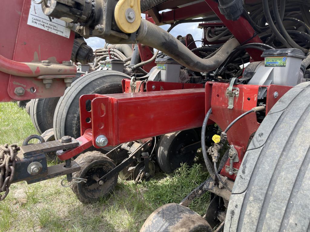 Rear hitch for Case IH® planters - Image 3
